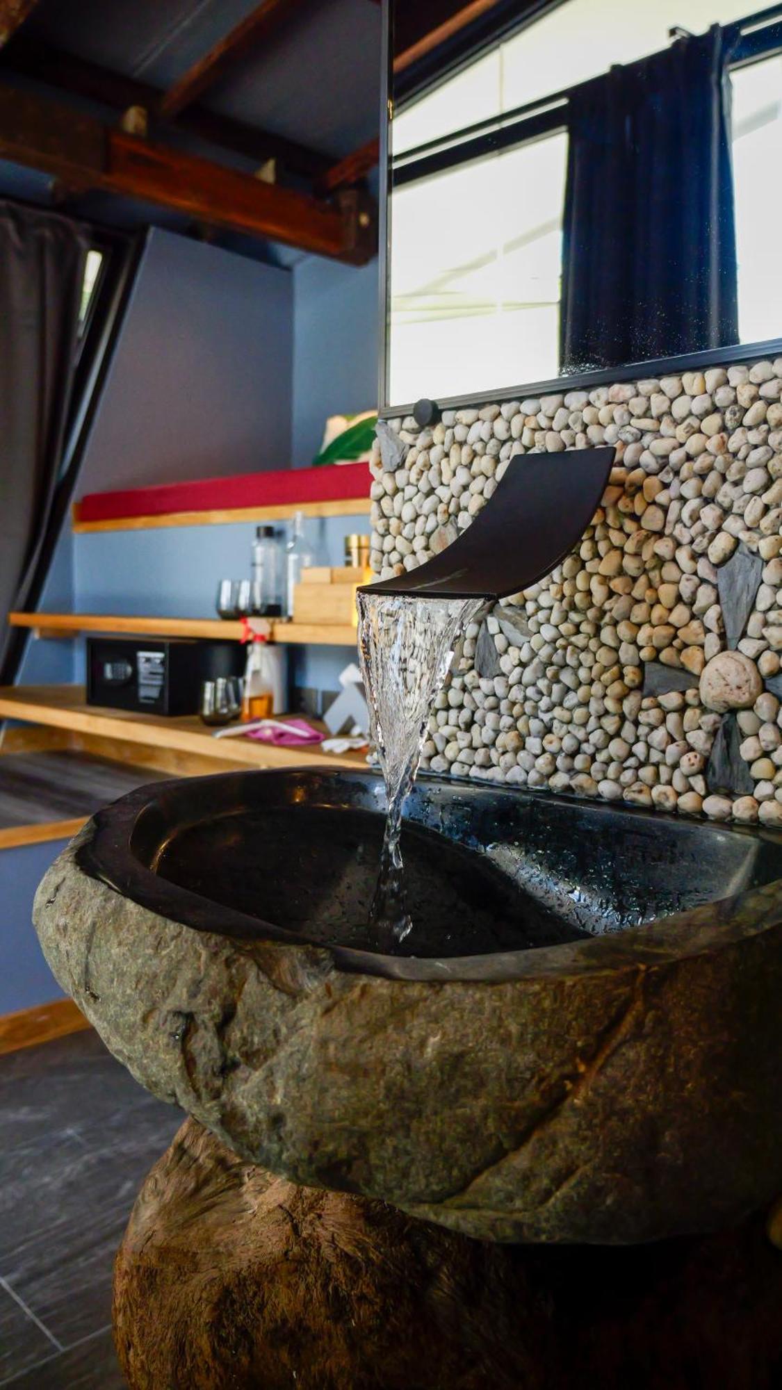 Rockinnest Hotel אל נידו מראה חיצוני תמונה